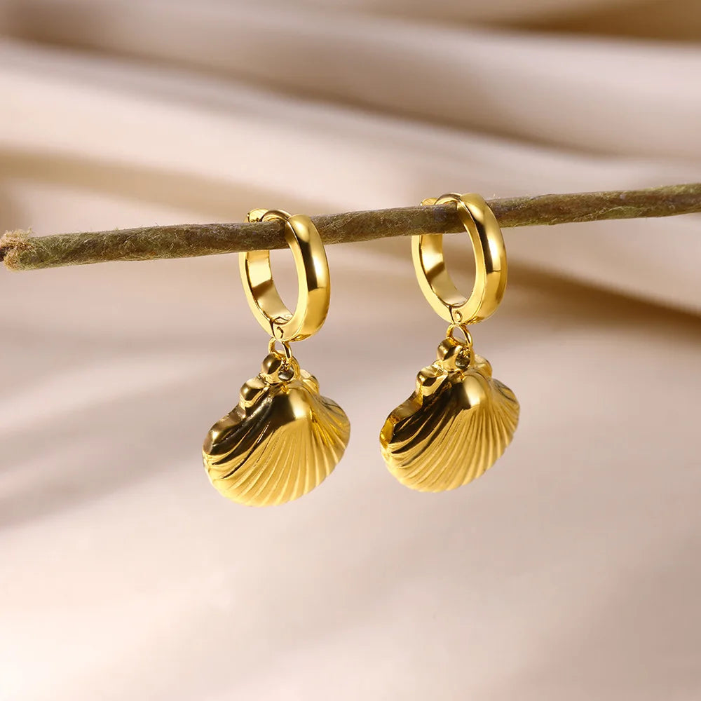 Brincos de argola de concha de estrela do mar de água doce para mulheres elegantes de aço inoxidável cor dourada aretes acessórios de joias de natal
